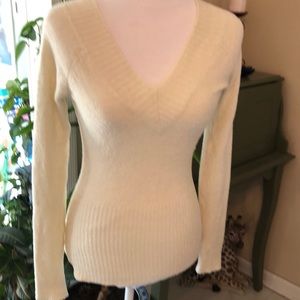 V neck sweater
